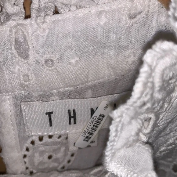 THML White Eyelet Ruffle Top Size Large - Picture 2 of 4